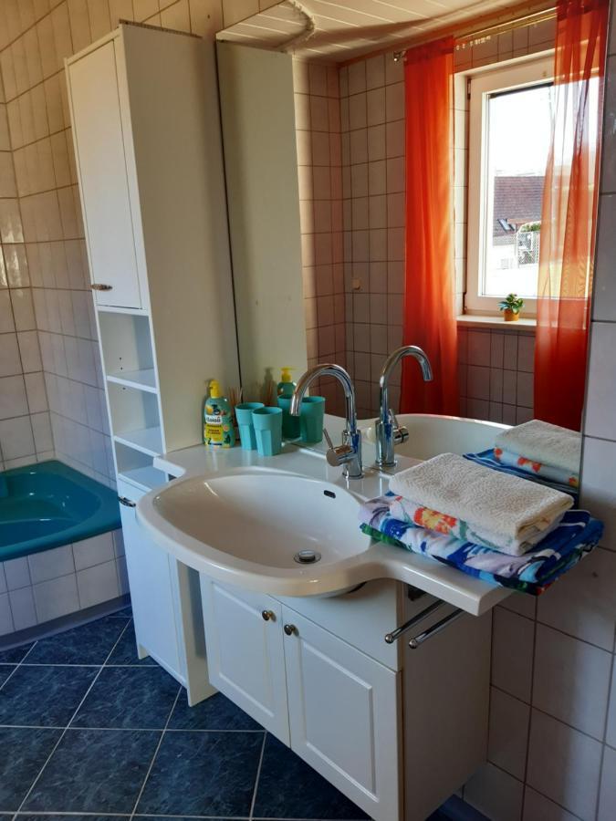 Thüringer Zimmer Suhl Exterior foto